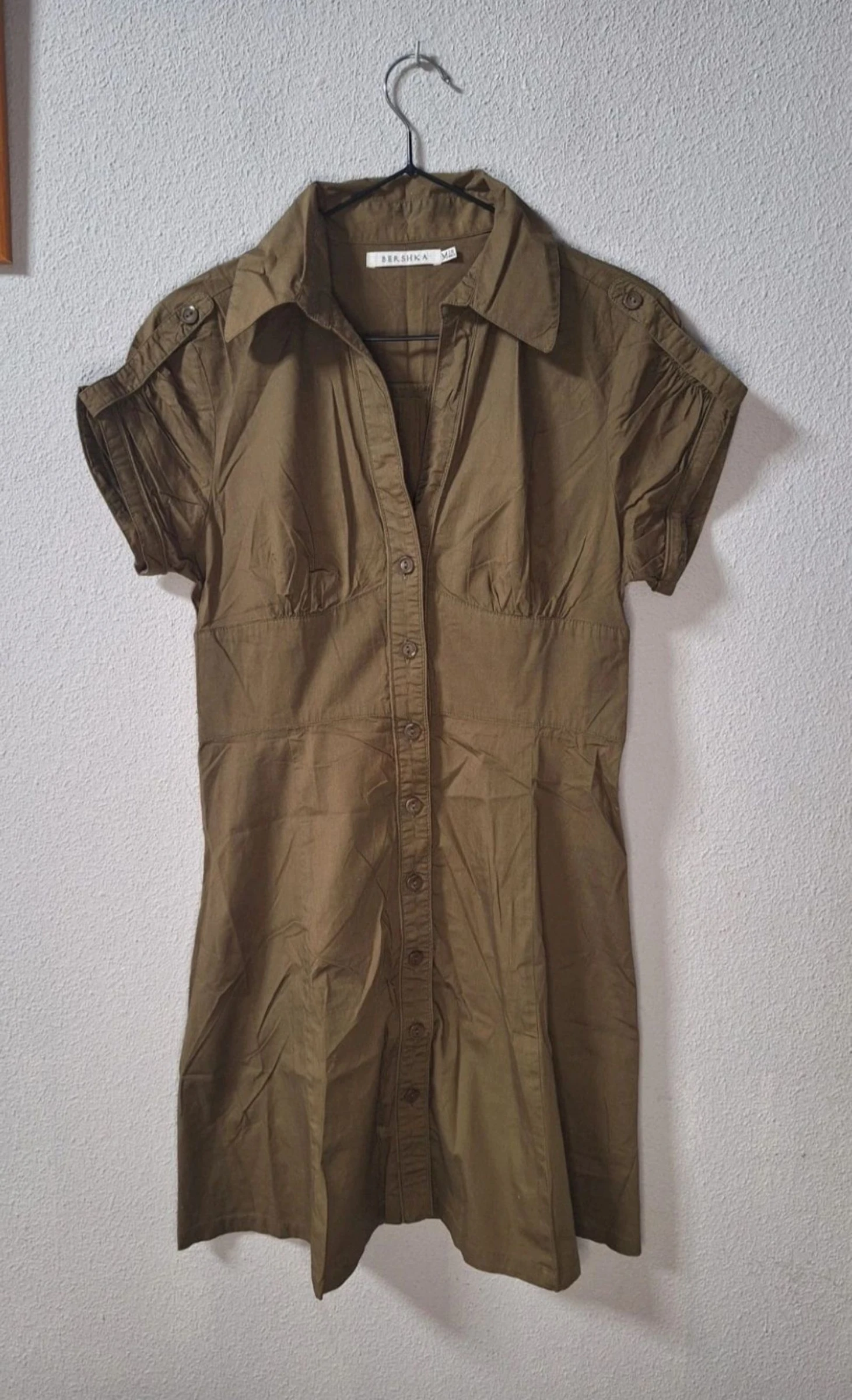 Vestido camisero Bershka verde kaki algodón estilo safari Talla M